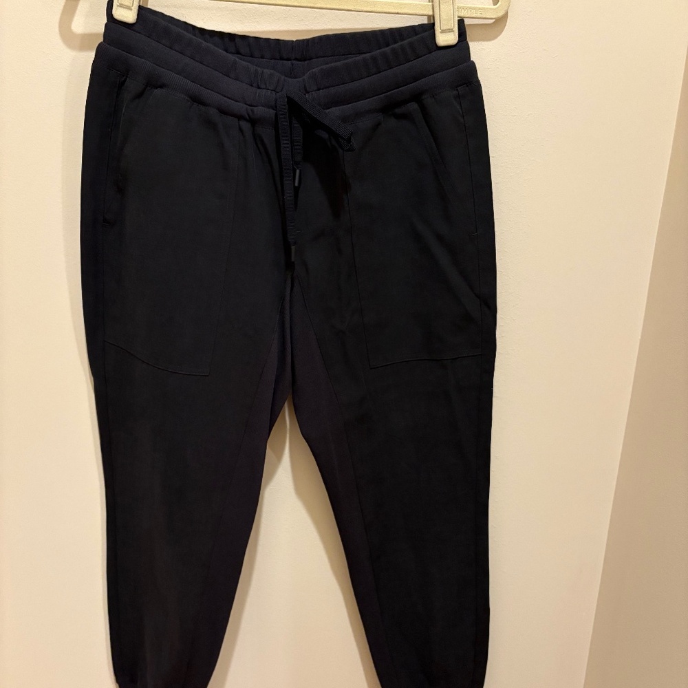 Cabi #3570 Size Medium - Marathon Jogger Pants
